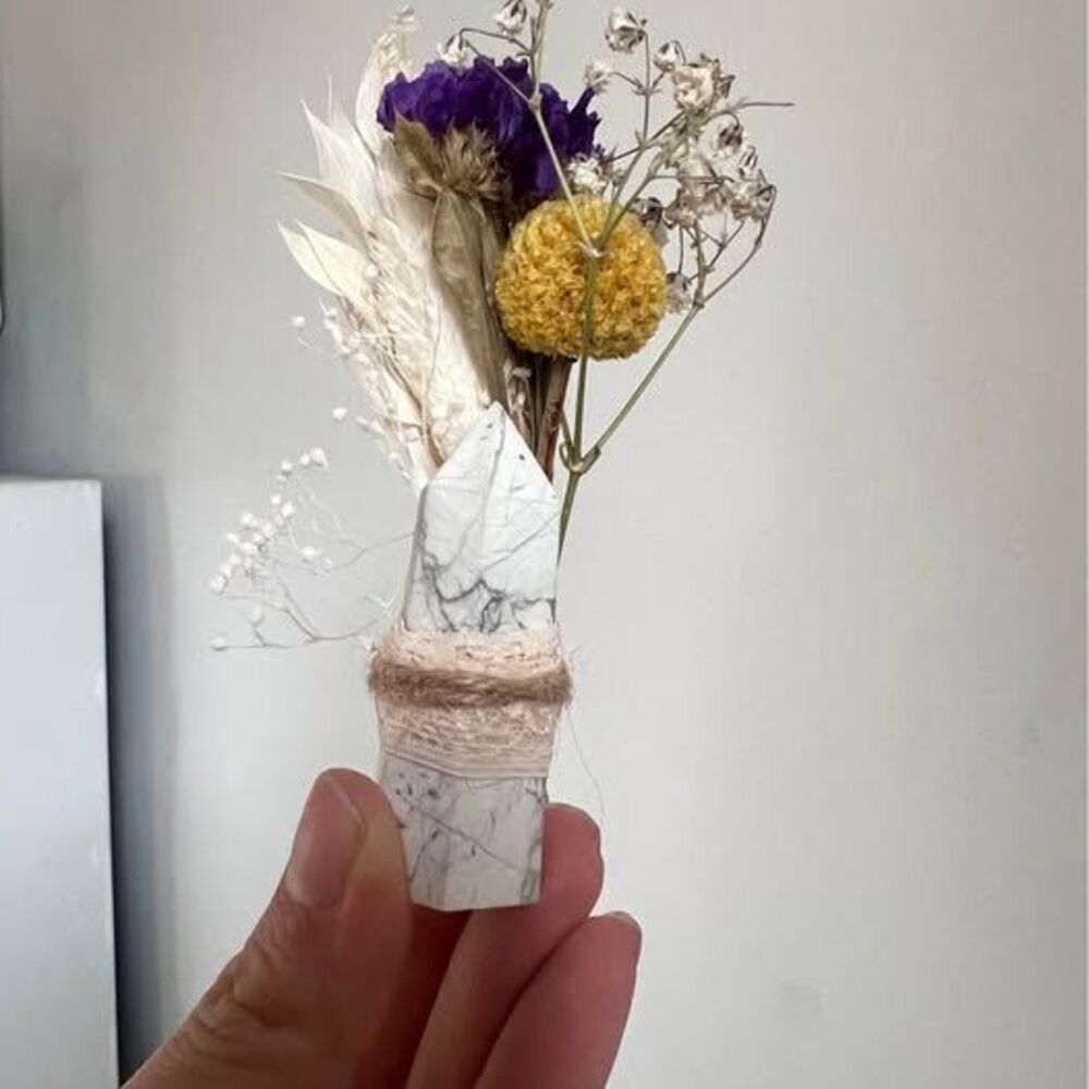 Handmade Crystal Flower Bouquet – Spiritual Home Decor & Gift - Picture 5 of 7